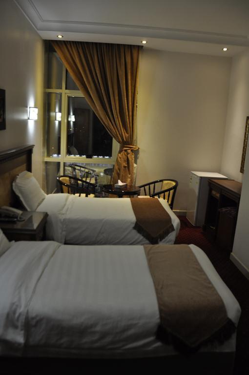 Abeer Al Azizia Hotel Mecca Room photo